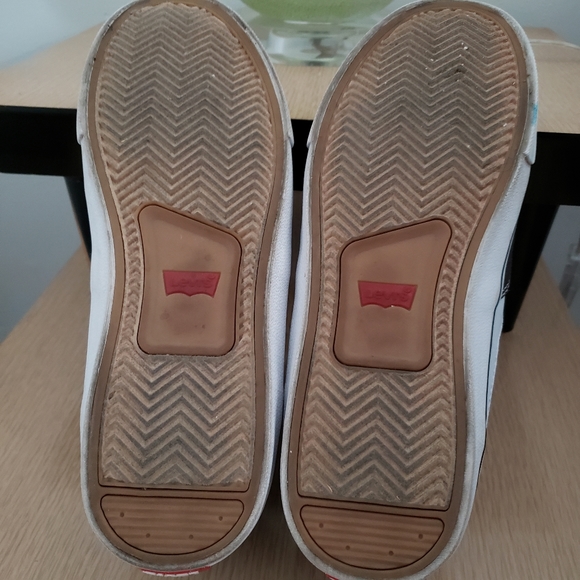 EUC Levi's Naya CT CVS UL XX Sporty Skate kicks (8.5) - Picture 3 of 7